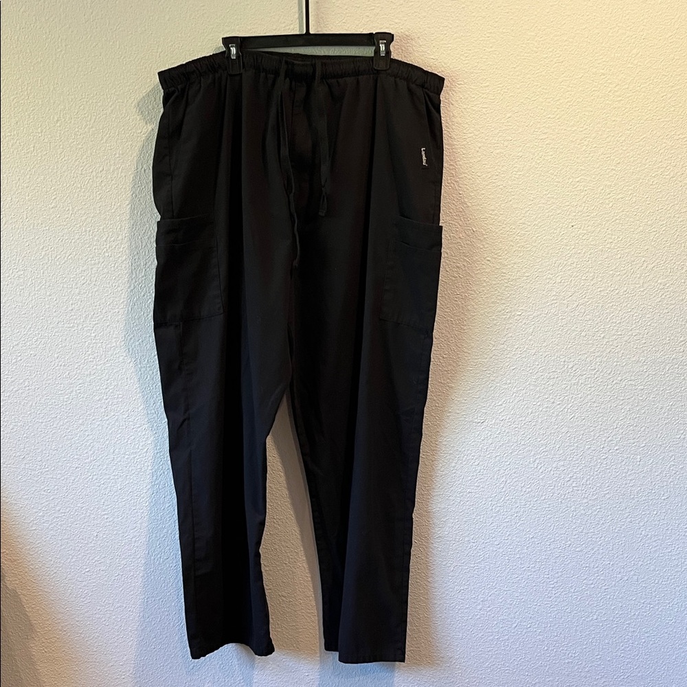 Extra large, Landau men’s black scrubs, five pockets. Drawstring and zipper fly.